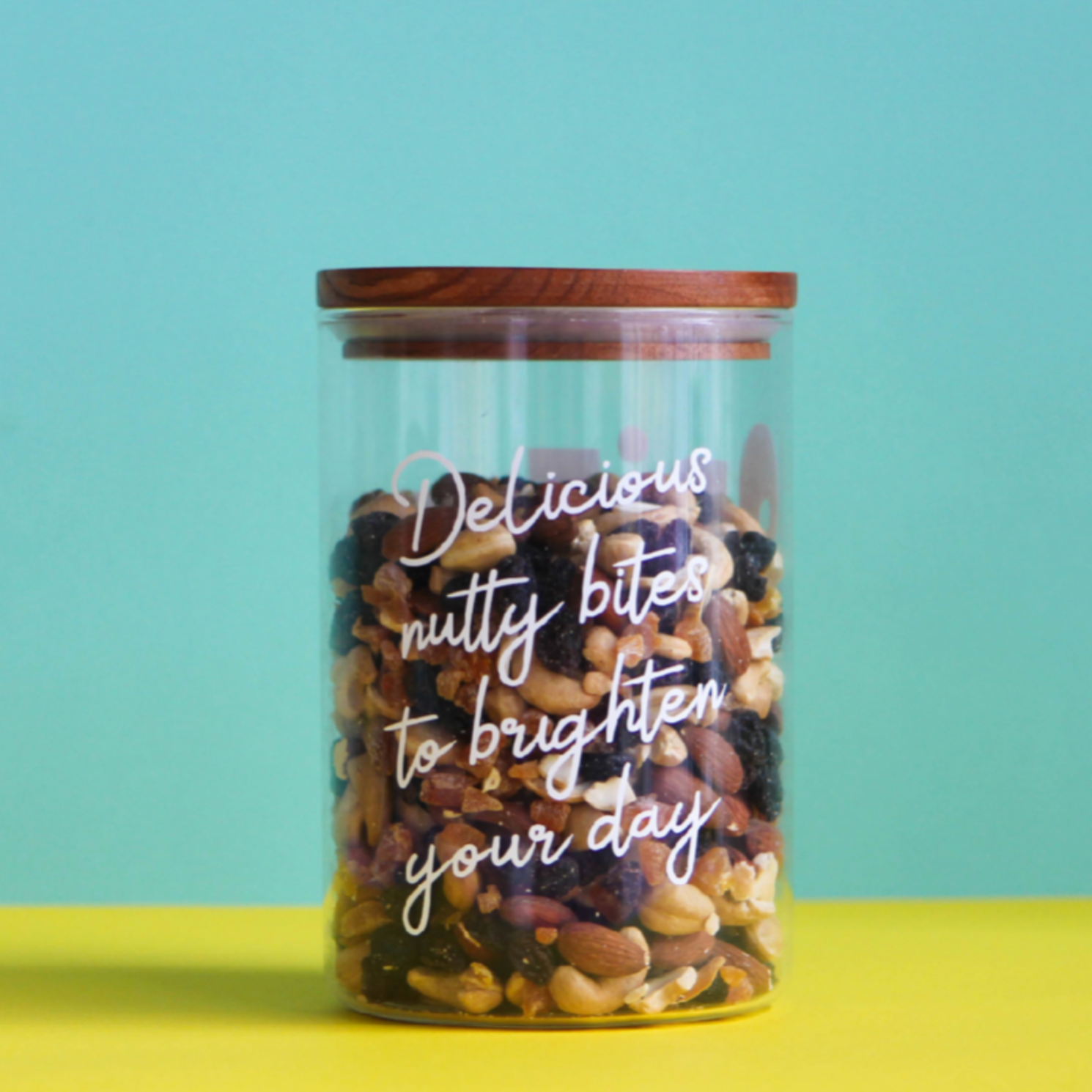 Glazen pot met nootjes - Bites We Love